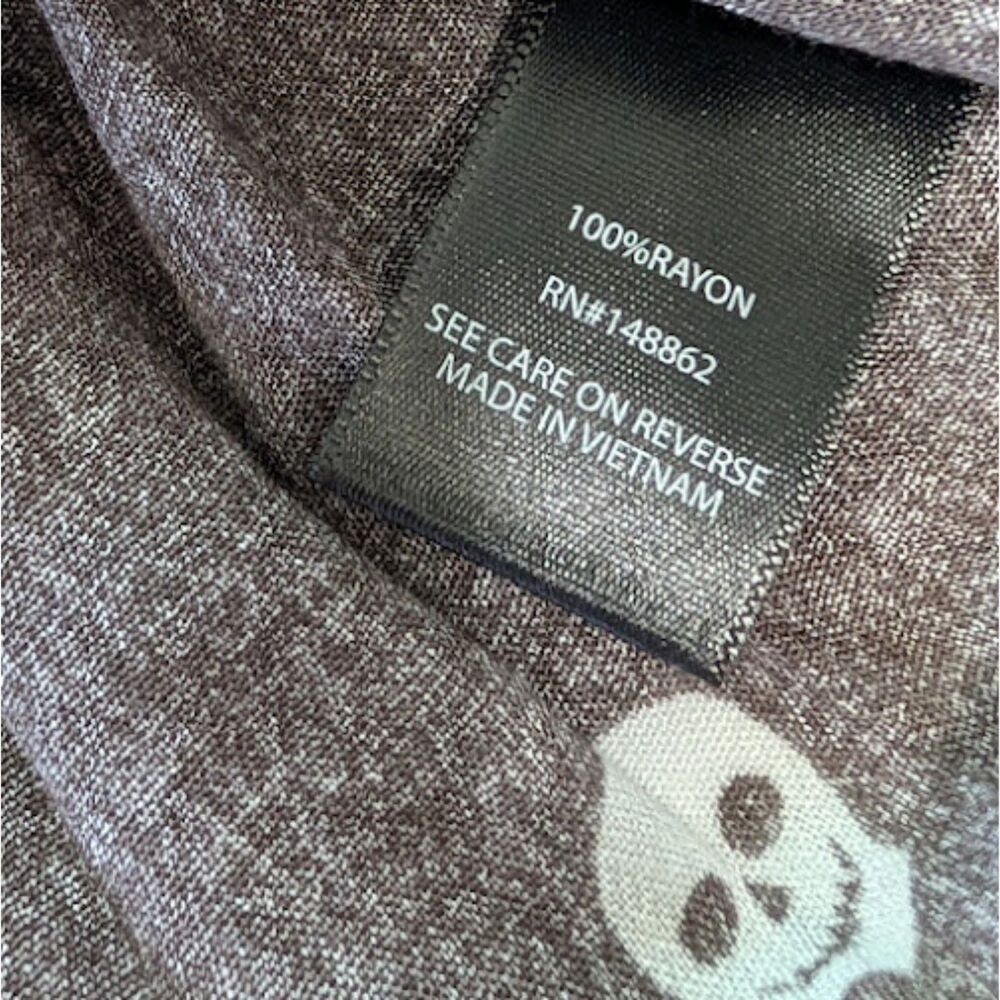 NWT Torrid 1X Skull Dark Grey Lizzie Rayon Crepe Button-Up Long Sleeve Shirt - Picture 7 of 7